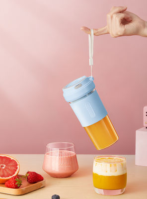 Radio die Draagbaar Elektrisch Juice Cup Juicing Fruit Blender BPA Vrije 300ml laadt